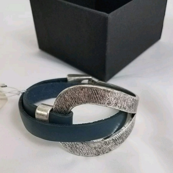 Saachi Blue Leather Bracelet New - Picture 1 of 8